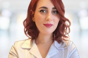 Dr. Roxana Mandia